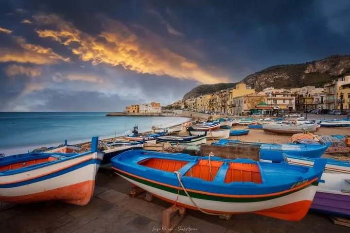 Barche sul lungomare di Aspra